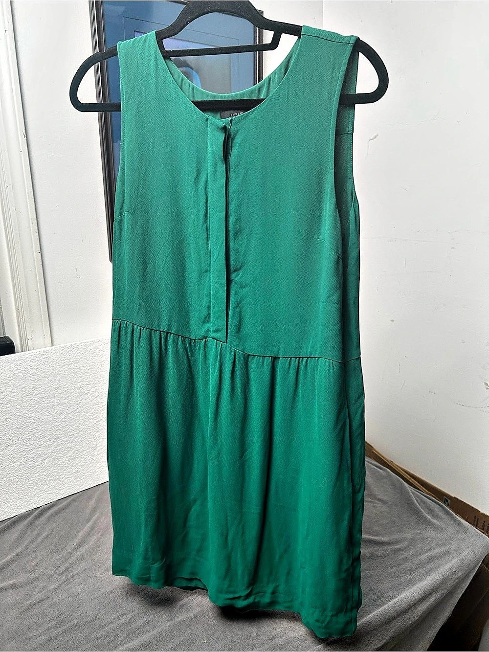 J.CREW Sleeveless Midi Dress in emerald Green Size 10 buttons sleeveless